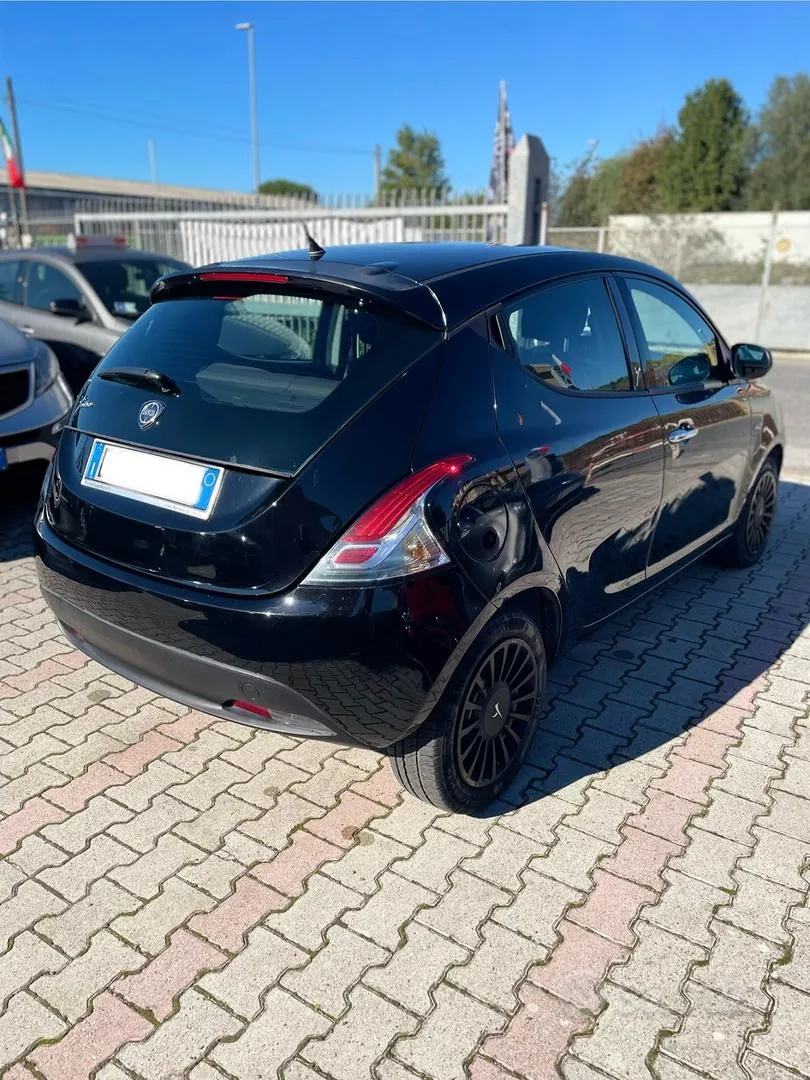 Lancia Ypsilon 2012 photo 5