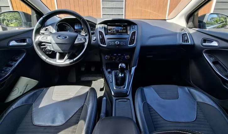 Ford Focus 2015 photo 3