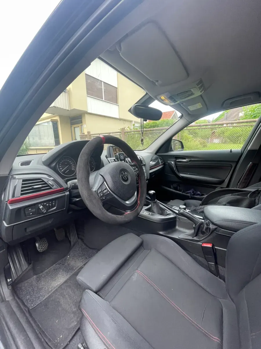 BMW 1 Series 2013 photo 2