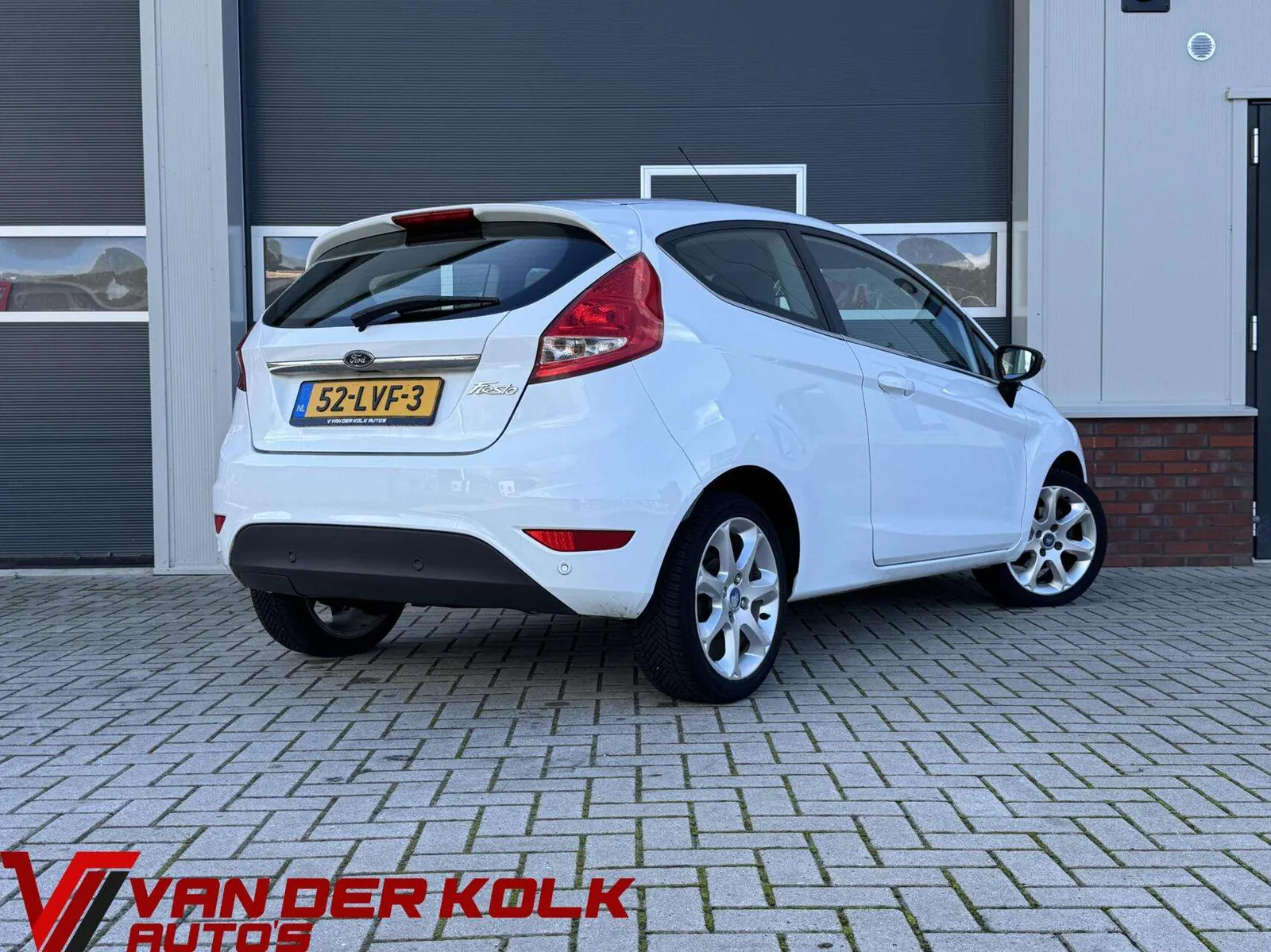 Ford Fiesta 2010 photo 2