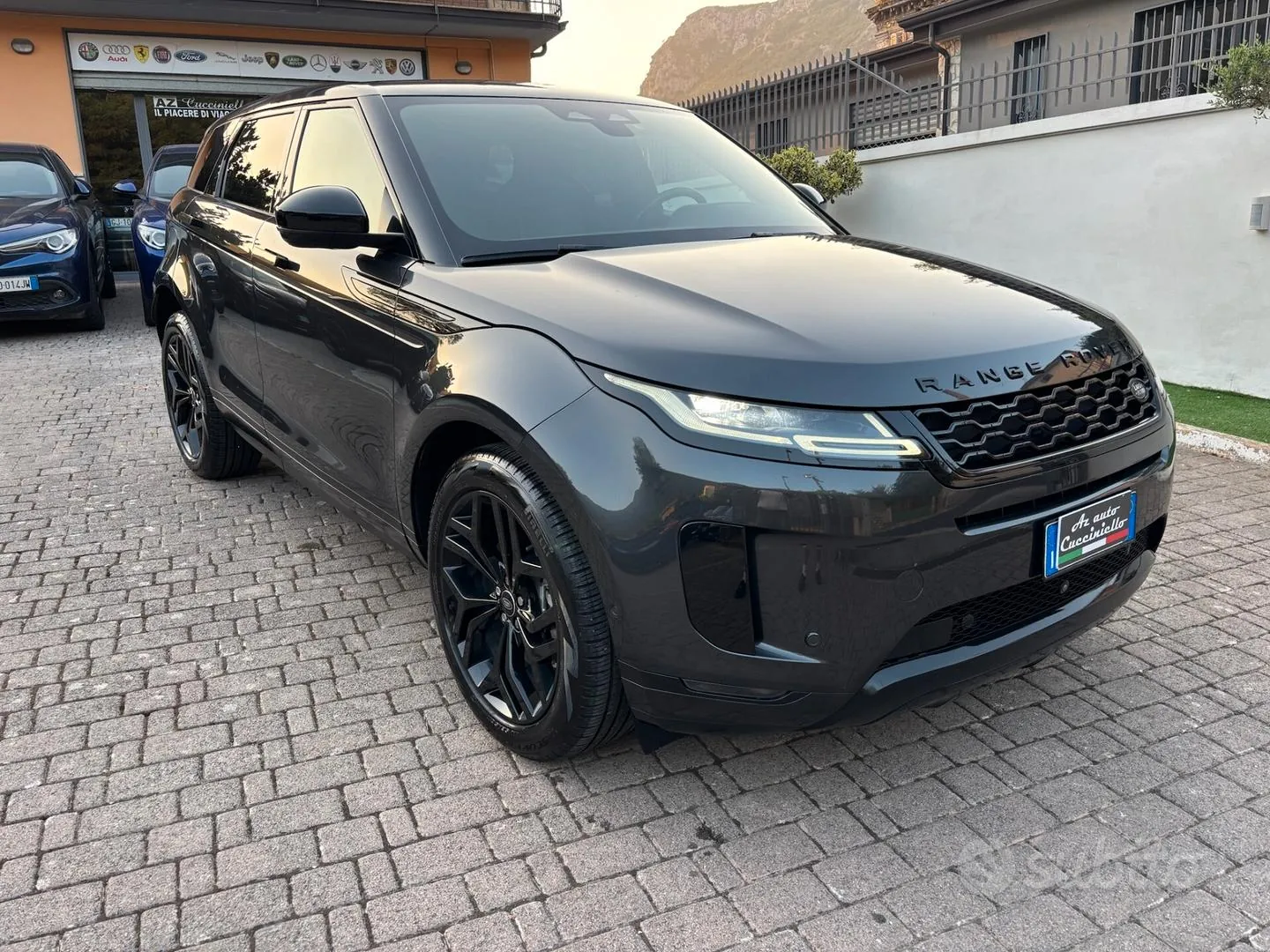 Land Rover Range Rover Evoque 2021 photo 3
