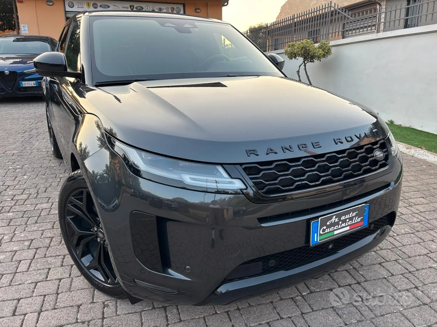 Land Rover Range Rover Evoque 2021 photo 2
