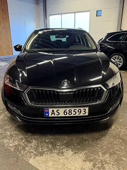 Skoda Octavia 2023 photo 2