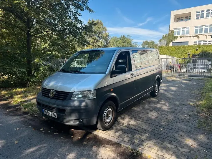 Volkswagen T5 Bus