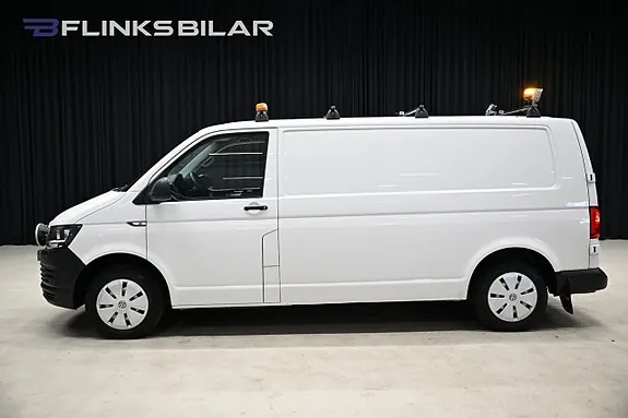 Volkswagen Transporter 2018 photo 2