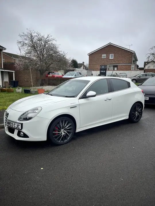 Alfa Romeo Giulietta 2014 photo 3