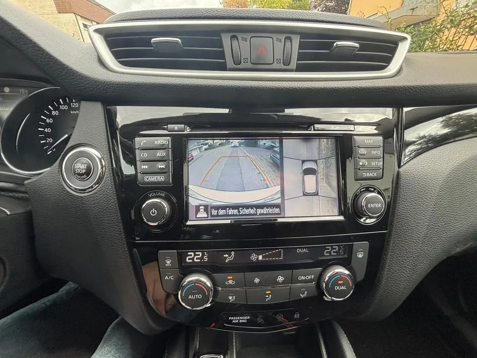Nissan N-Connecta