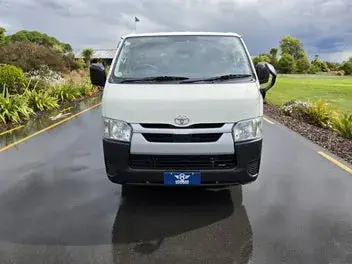 Toyota Hiace 2023 photo 3