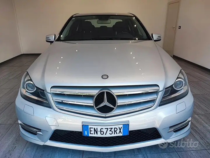 Mercedes-Benz C180 2012 photo 2