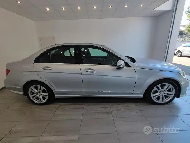 Mercedes-Benz C180 2012 photo 4