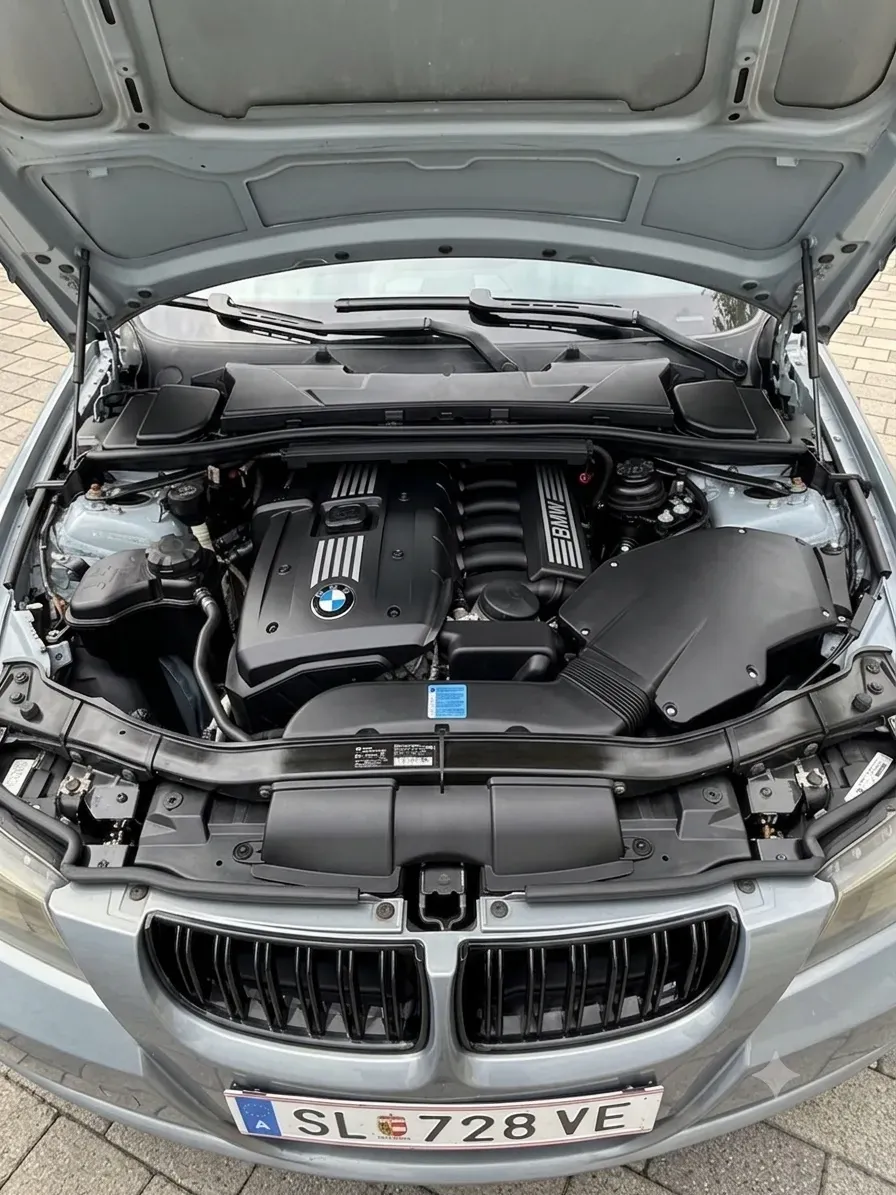 BMW 3Er-Reihe 325I Touring 2006 photo 2