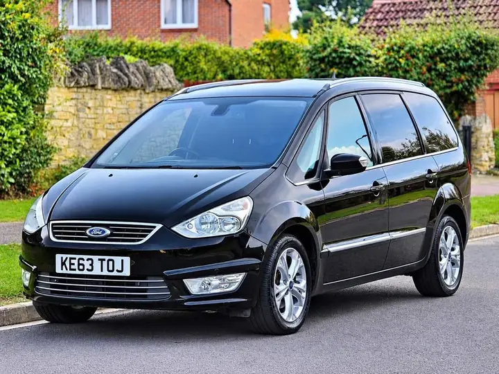 Ford Galaxy 2013 photo 2