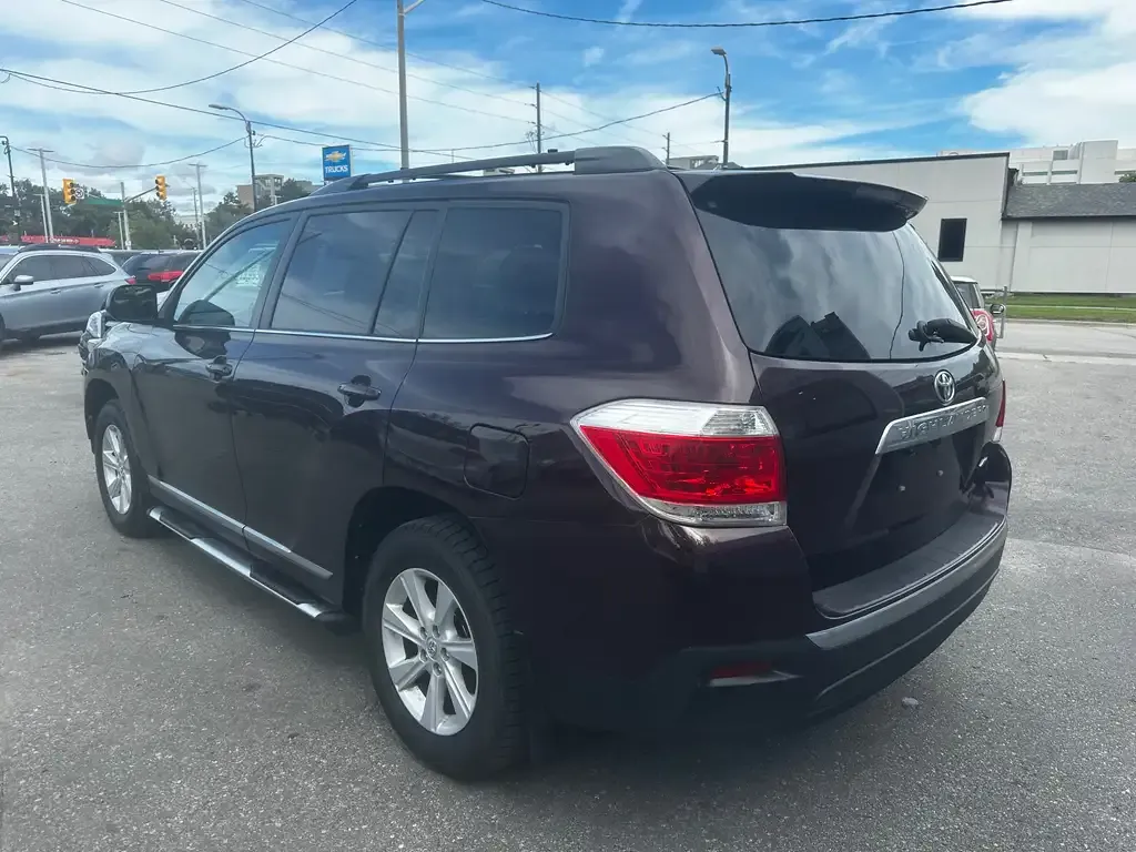 Toyota Highlander 2012 photo 3