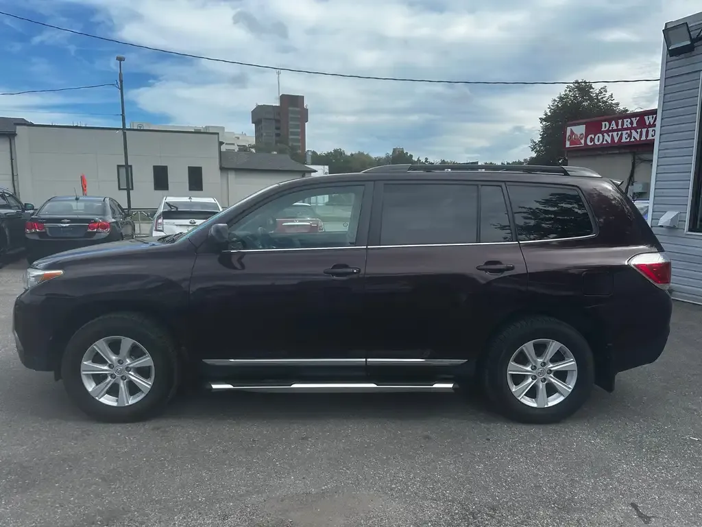 Toyota Highlander 2012 photo 2