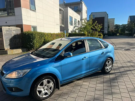 Ford Focus 2010 photo 2