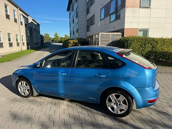 Ford Focus 2010 photo 3