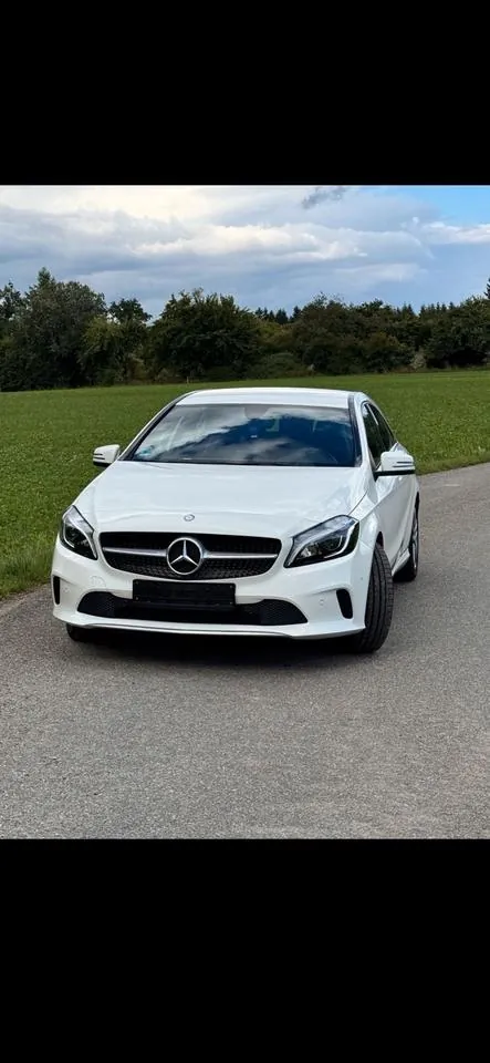 Mercedes-Benz A180