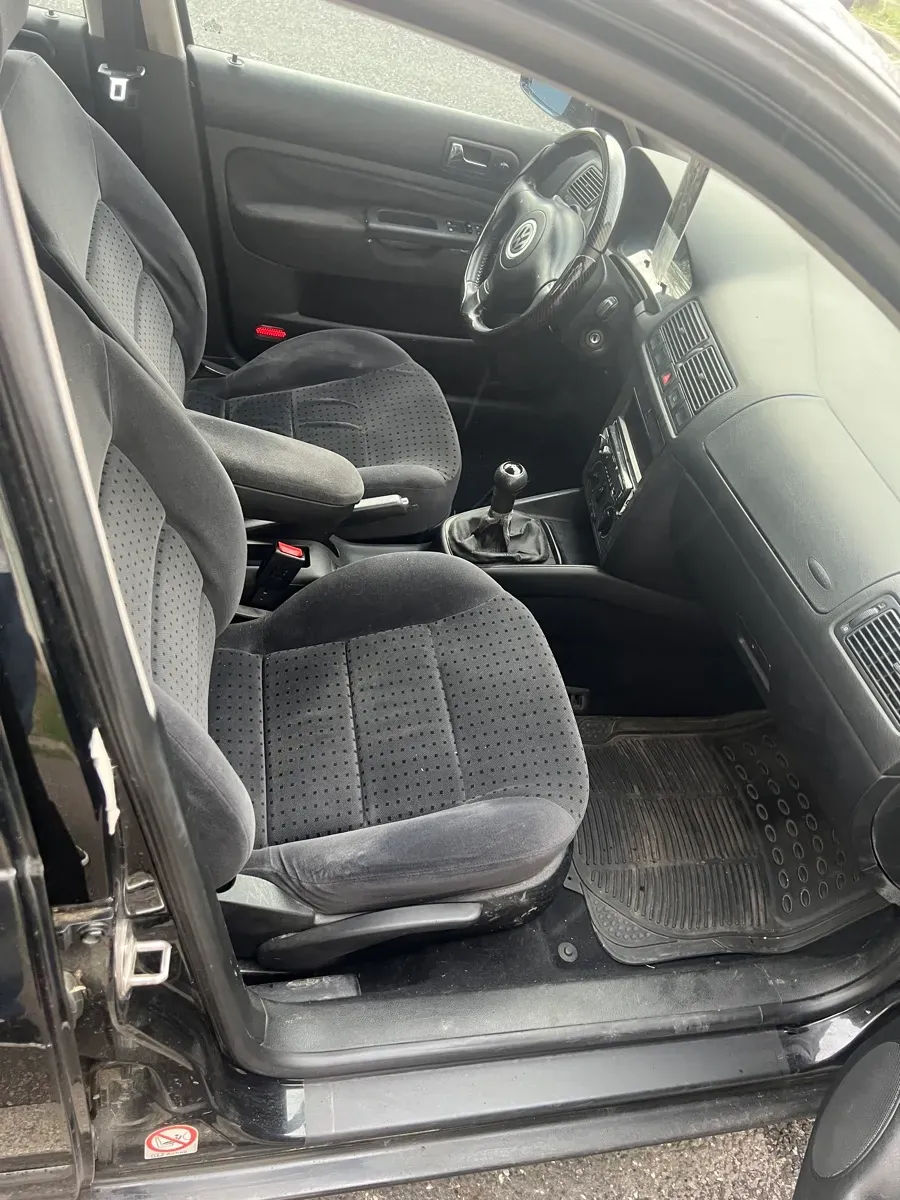 Volkswagen Golf 1998 photo 3