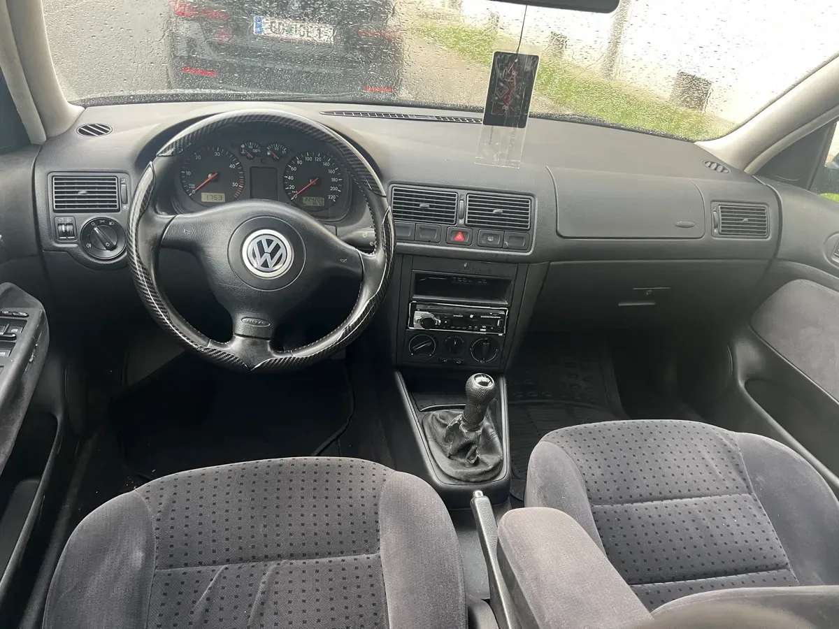 Volkswagen Golf 1998 photo 2