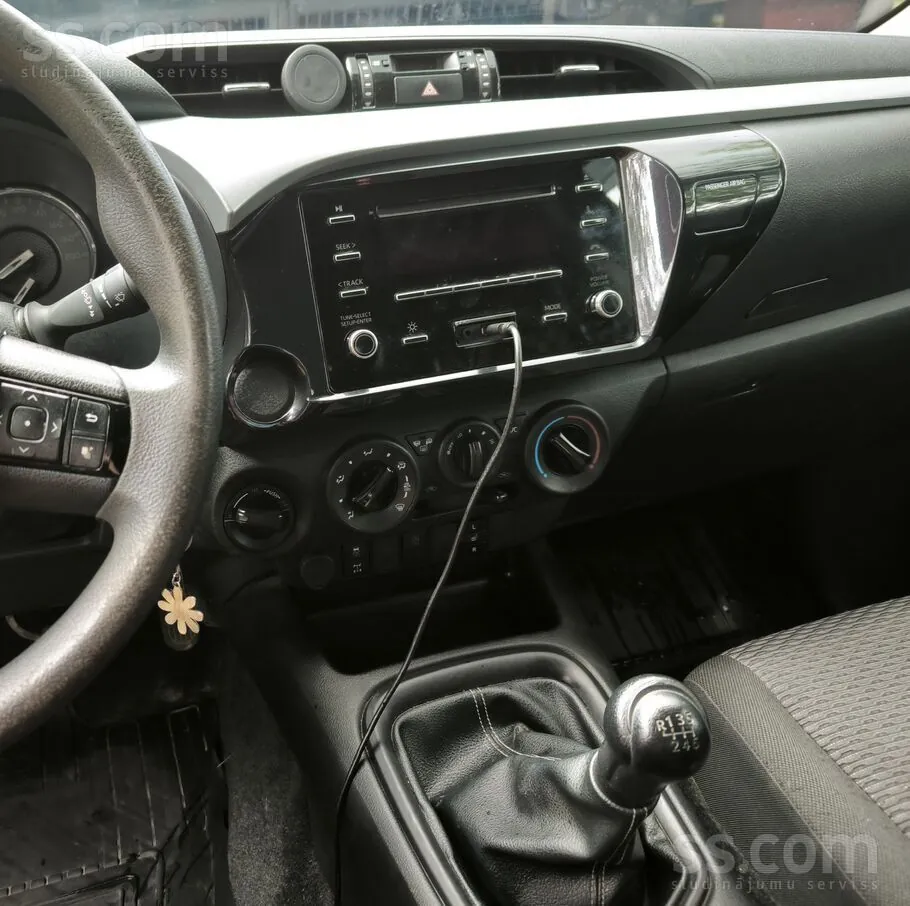 Toyota Hilux 2021 photo 3