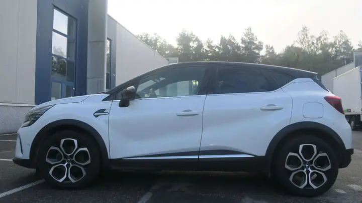 Renault Captur 2021 photo 2