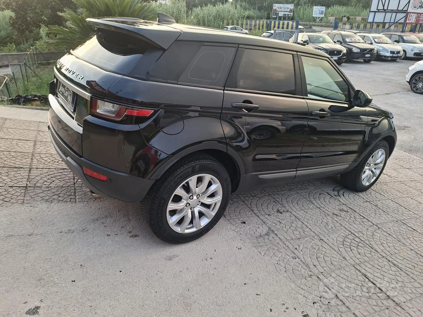 Land Rover Range Rover Evoque 2018 photo 2