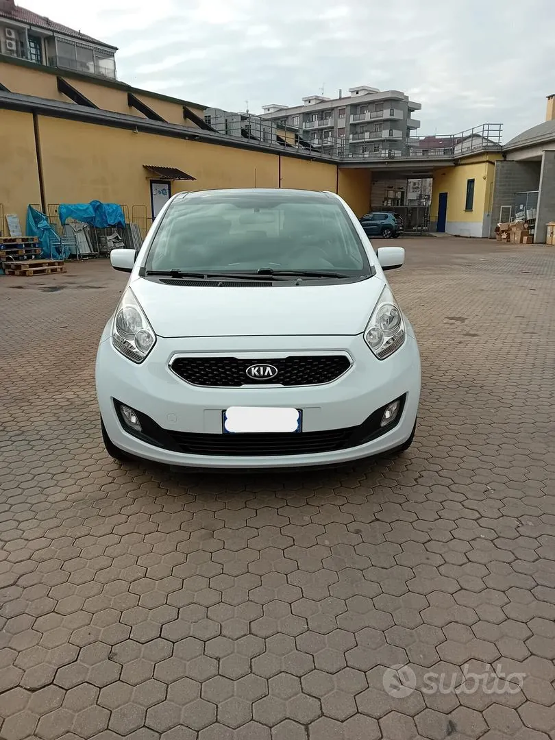 Kia Venga 2013 photo 4