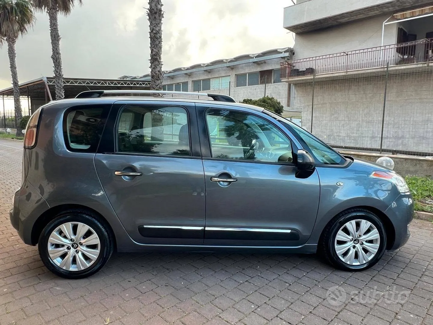 Citroen C3 Picasso 2011 photo 3