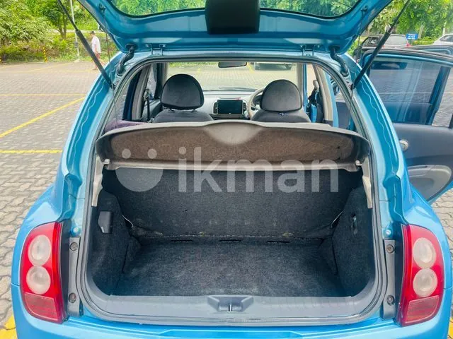 Nissan March 2002 photo 5