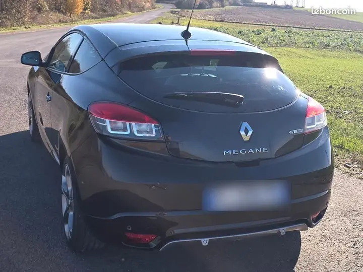 Renault Megane 2012 photo 2