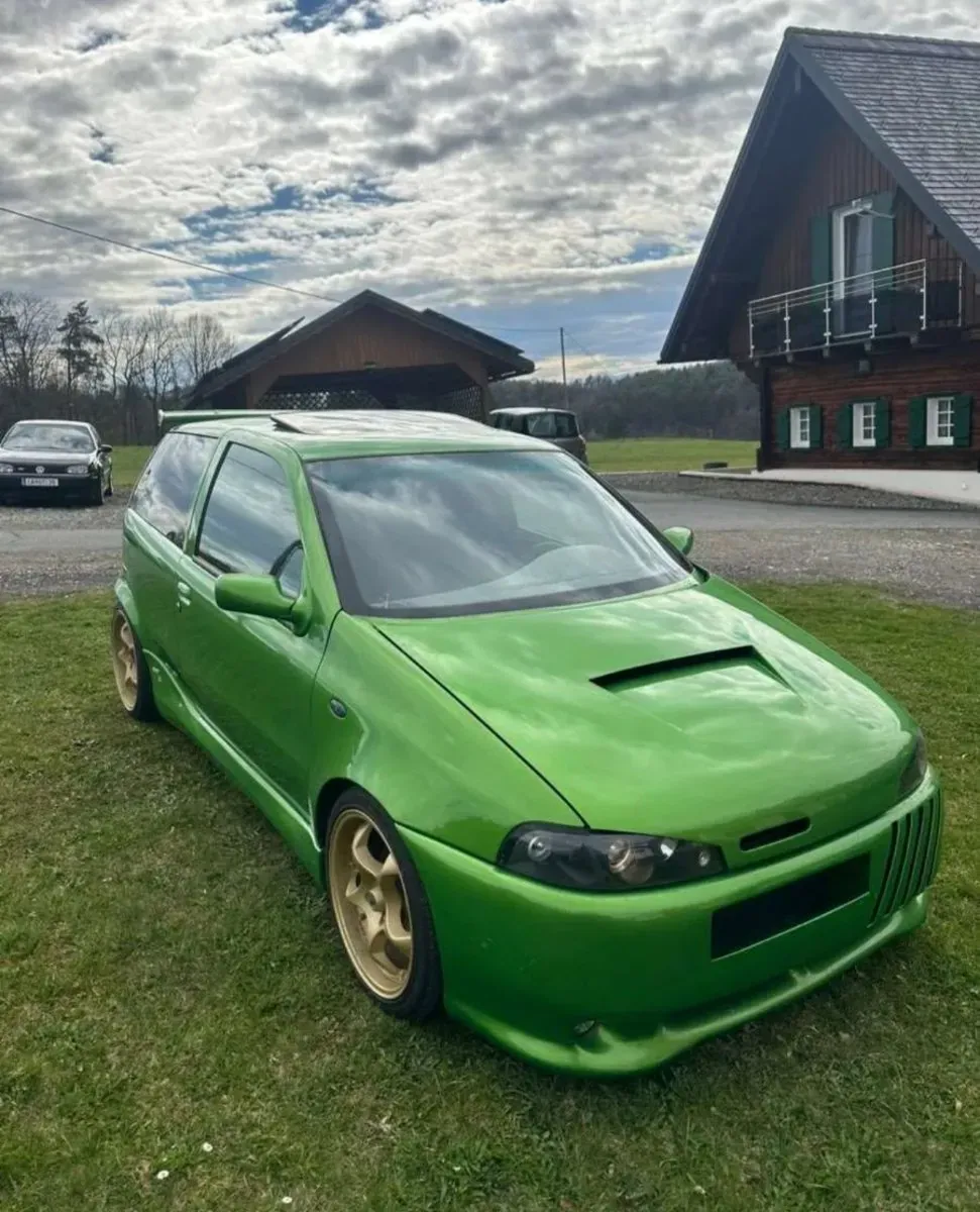 Fiat Punto 1995 photo 2