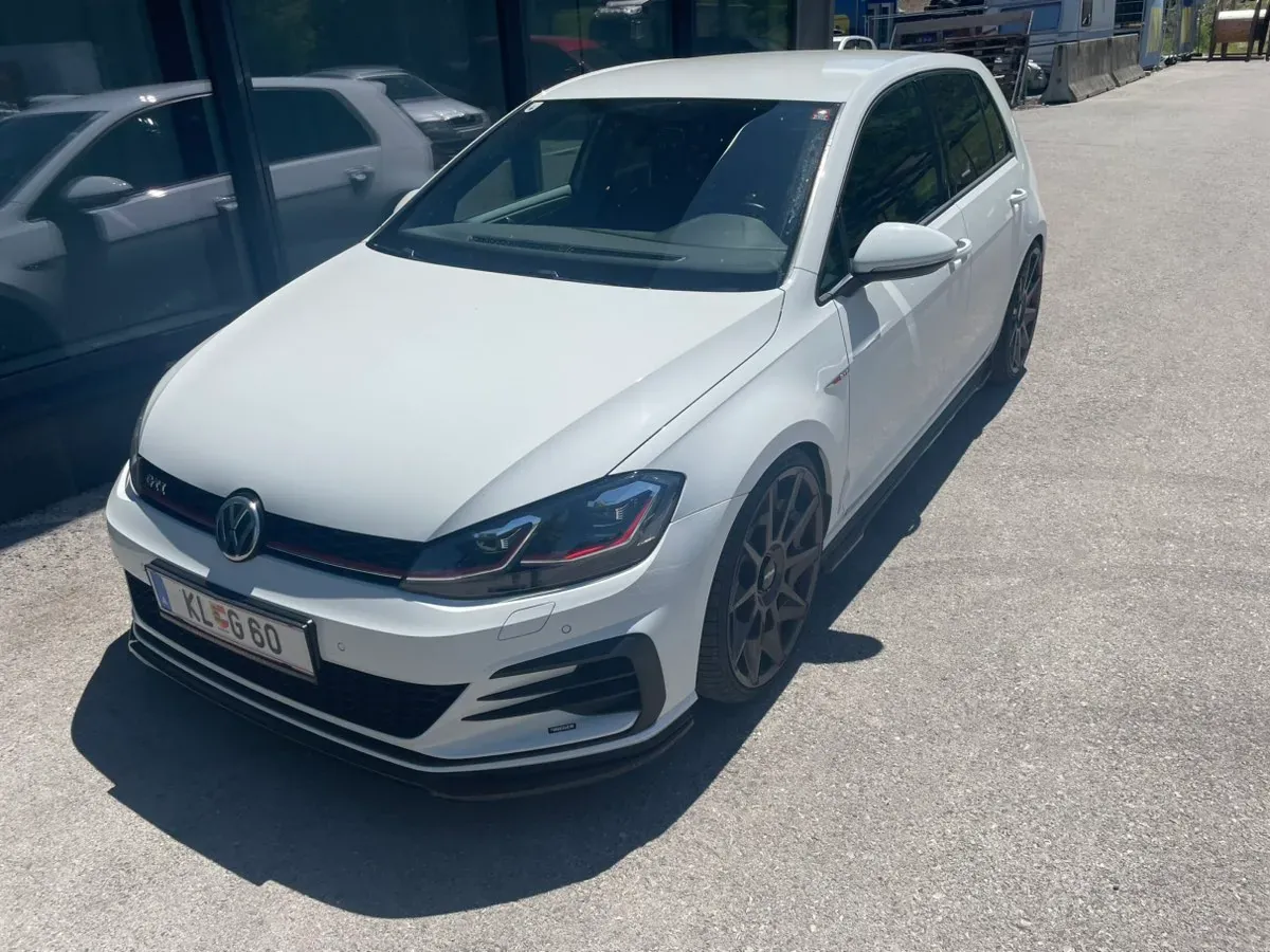 Volkswagen Golf 2017 photo 2