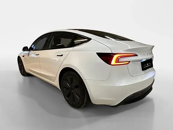 Tesla Model 3 2025 photo 5