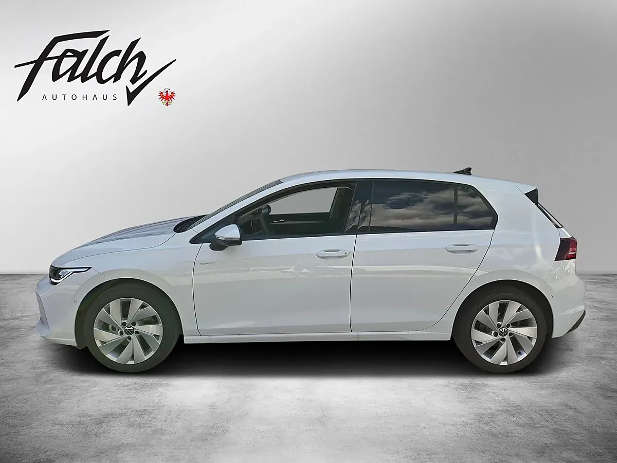 Volkswagen Golf 2026 photo 2