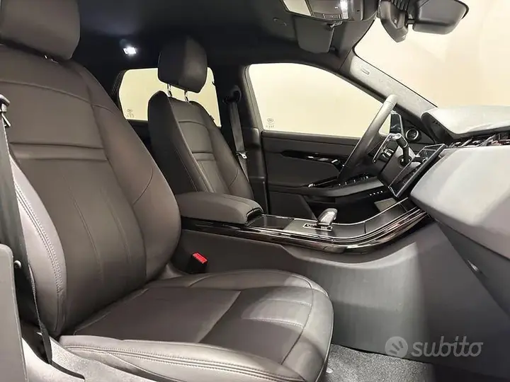 Land Rover Evoque 2025 photo 3