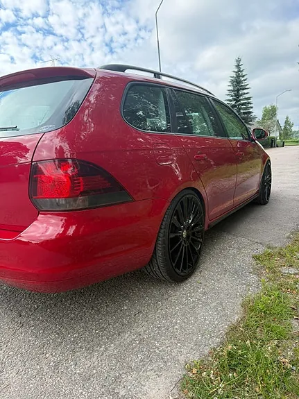 Volkswagen Golf Vi 2010 photo 2