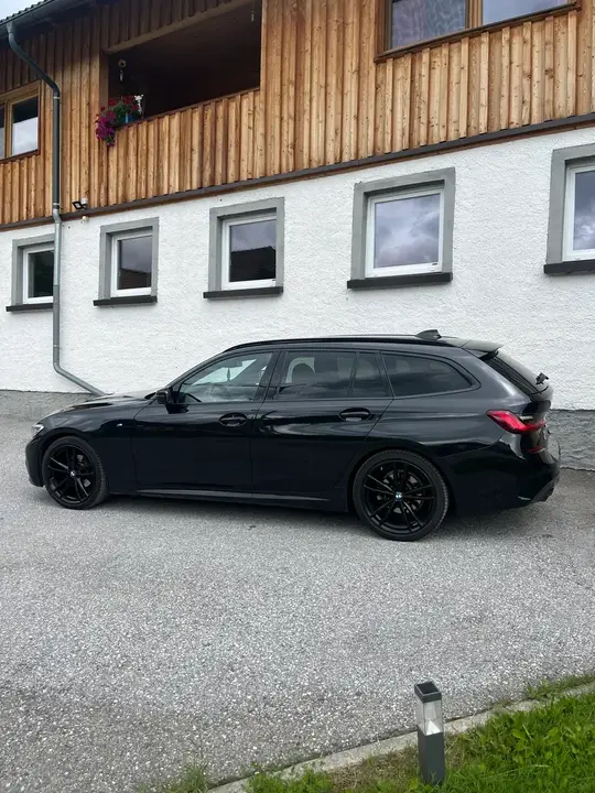 BMW 3 Series 2020 photo 3