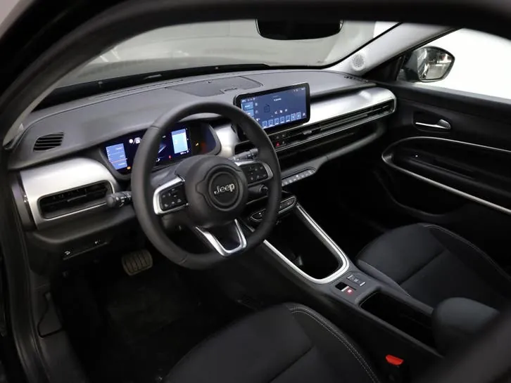 Jeep Avenger 2025 photo 2