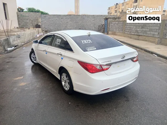 Hyundai Sonata 2011 photo 4