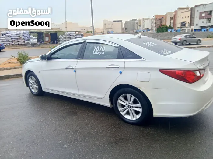 Hyundai Sonata 2011 photo 3
