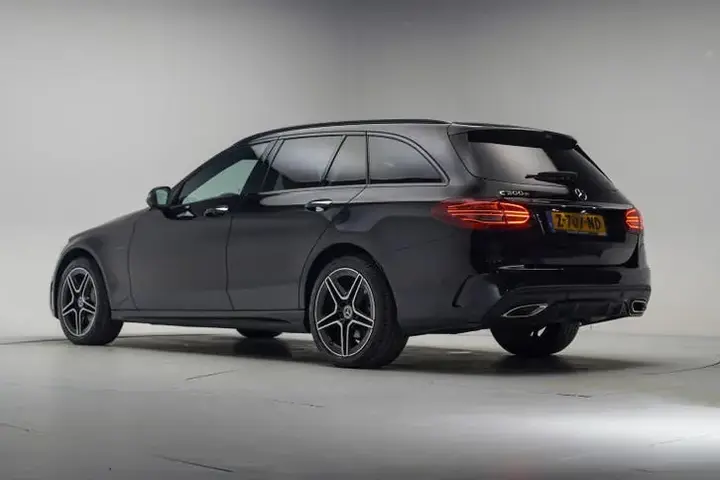 Mercedes-Benz C-Class 2021 photo 3