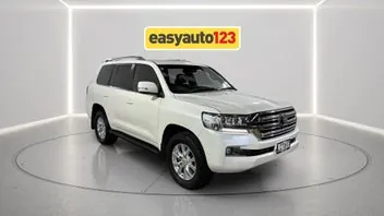 Toyota Land Cruiser 2017 photo 2