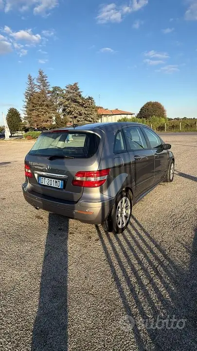 Mercedes-Benz B 180 Cdi 2008 photo 4