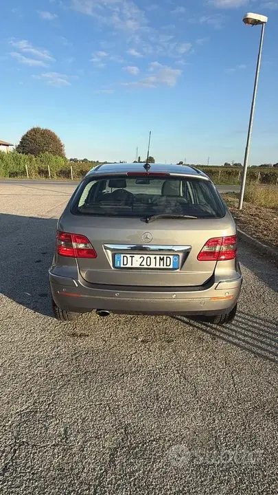 Mercedes-Benz B 180 Cdi 2008 photo 3