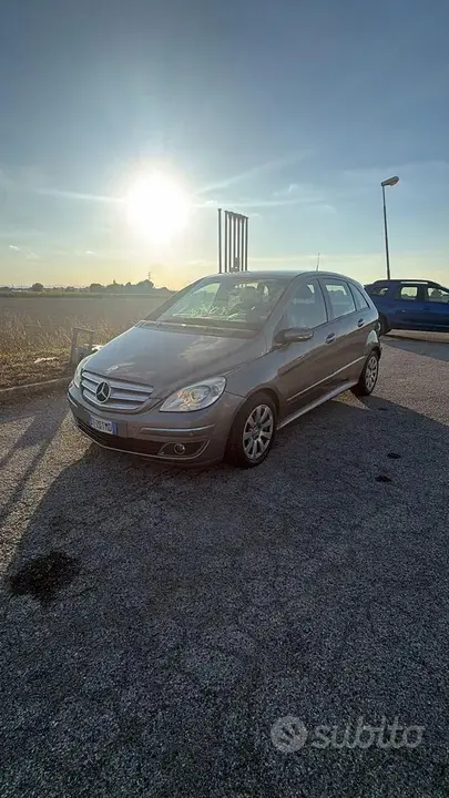Mercedes-Benz B 180 Cdi 2008 photo 2