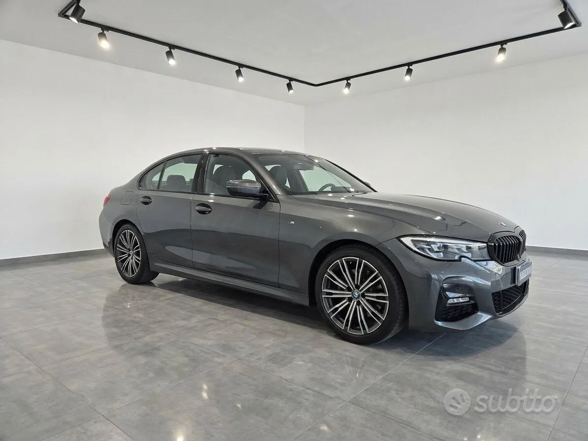 BMW 3 Series 2021 photo 3
