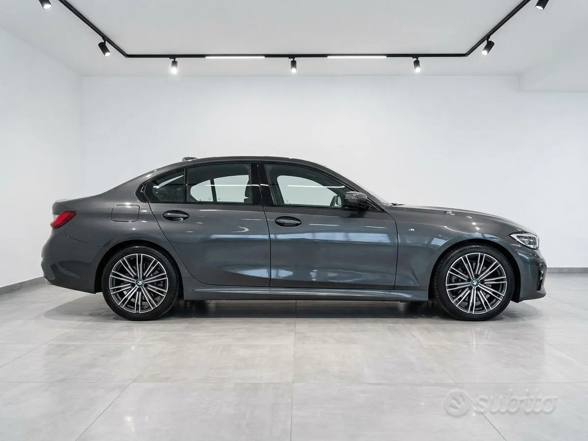 BMW 3 Series 2021 photo 4