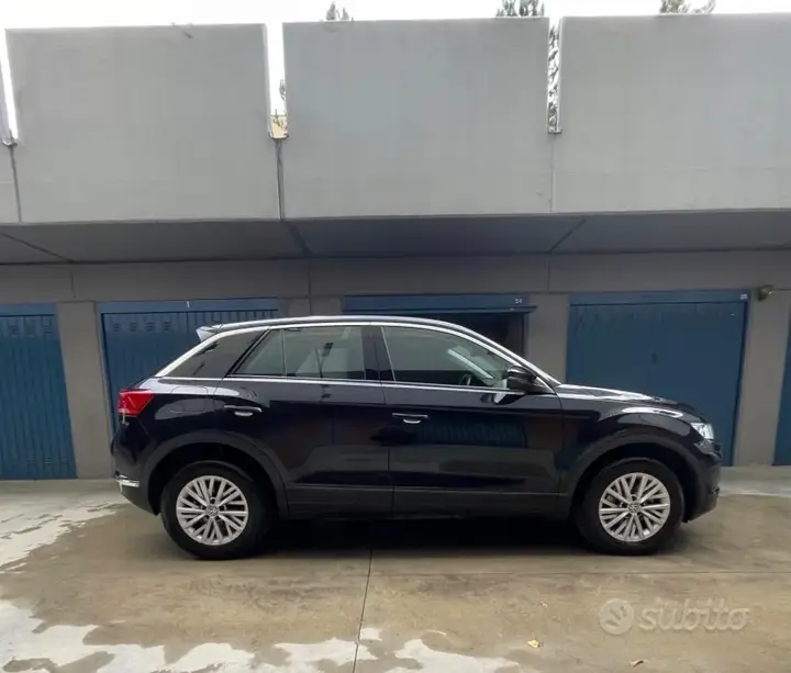 Volkswagen T-Roc 2019 photo 2