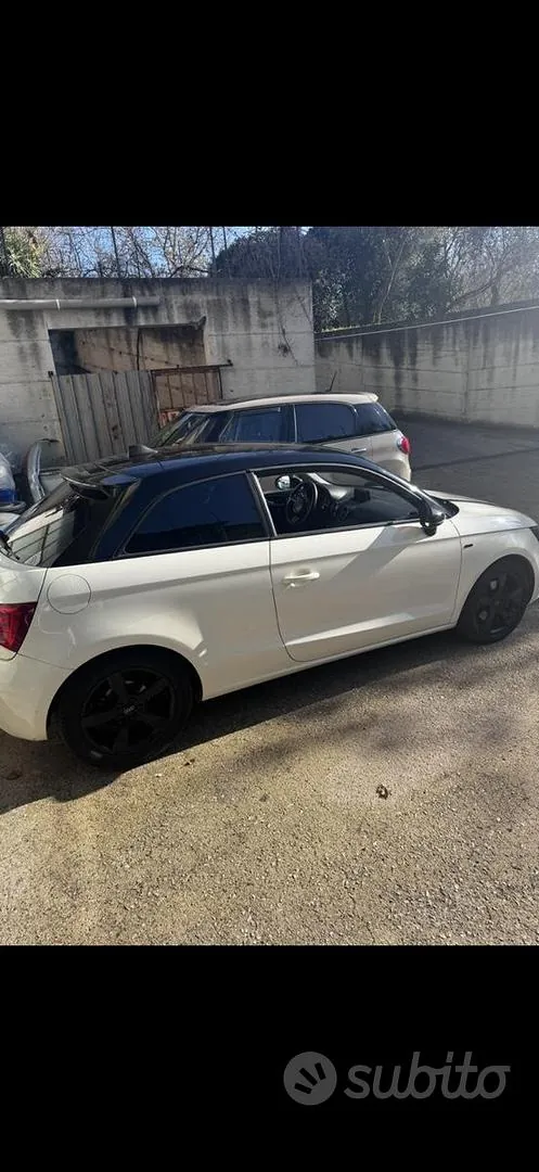 Audi A1 2011 photo 4
