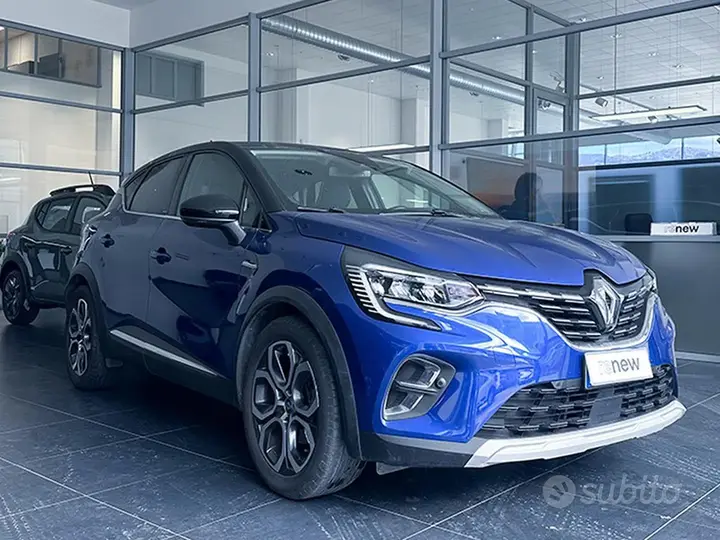 Renault Captur 2023 photo 2